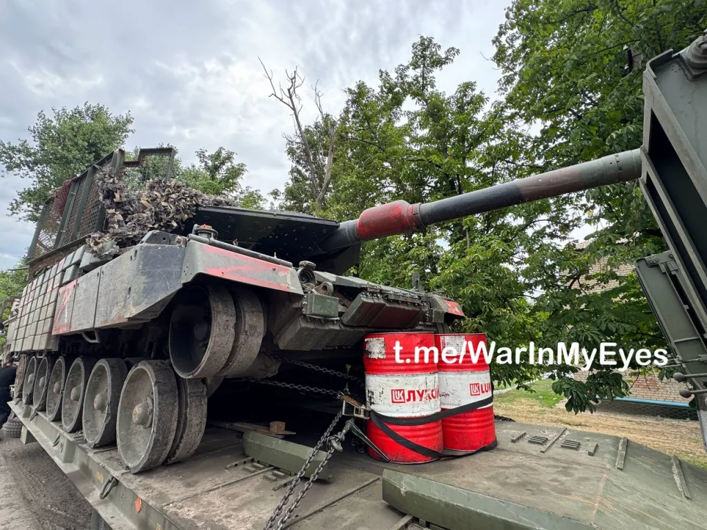 Эвакуированные трофейные танки ВСУ с Курской и Сумской области