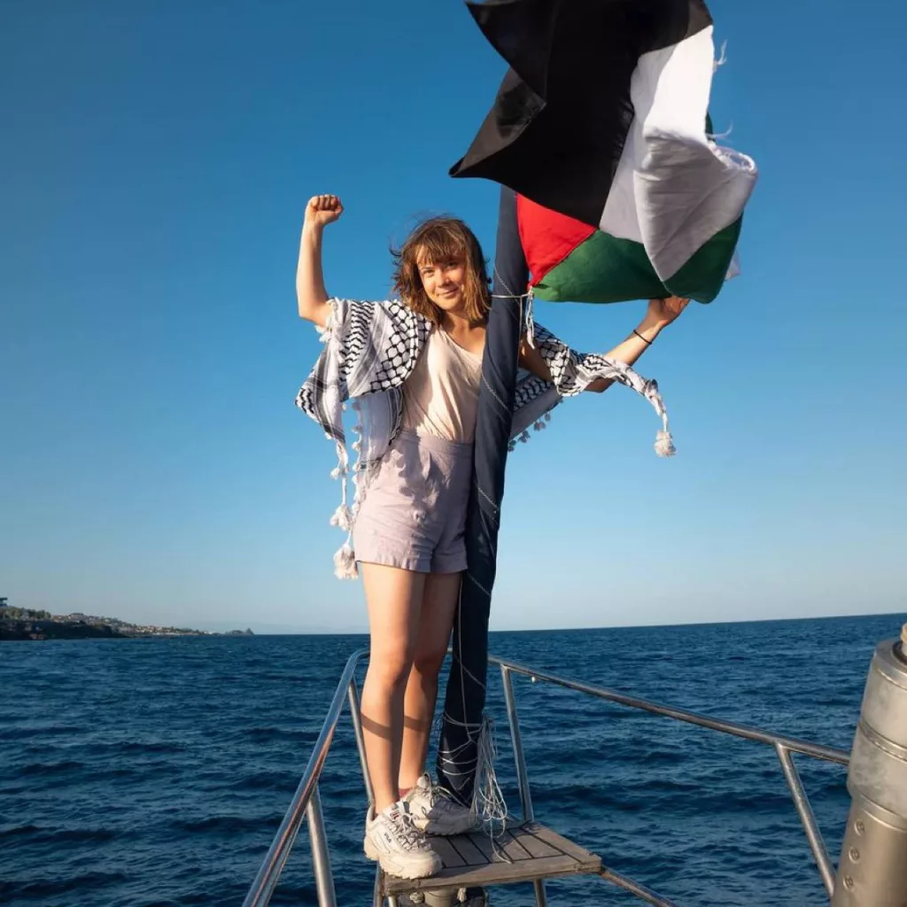 «Вы не доберётесь до Газы»: Израиль пообещал любыми средствами не подпускать судно с Гретой Тунберг к берегу