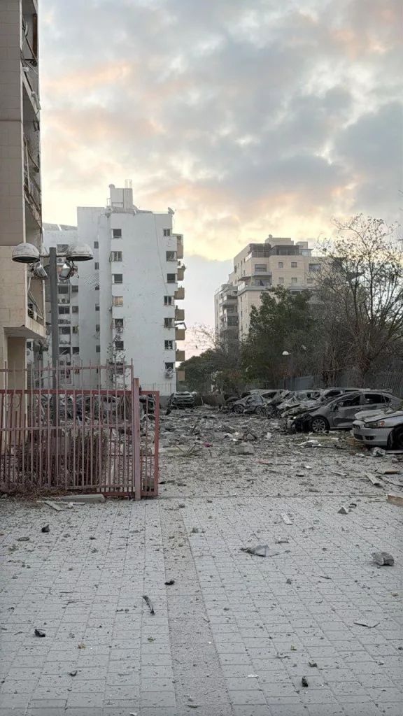 Сообщается о прилете иранской ракеты по Израильской Беэр-Шеве