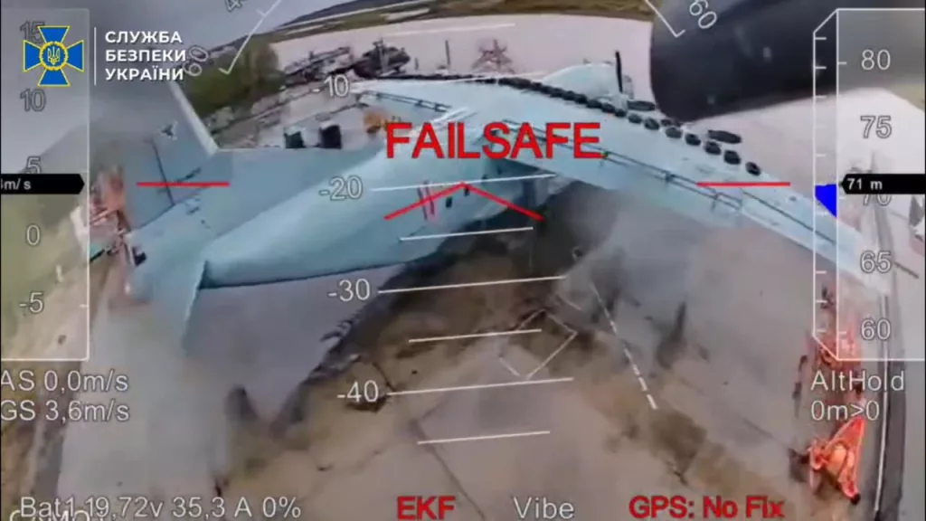 Полное видео ударов украинских FPV-дронов по российским авиабазам стратегической авиации