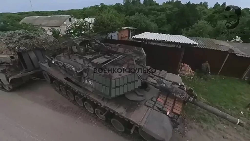 Эвакуация M1A1SA Abrams, брошенного возле села Заолешенка, и мостоукладчика M60 AVLB, брошенного возле села Гоголевка, Суджанский район Курской области