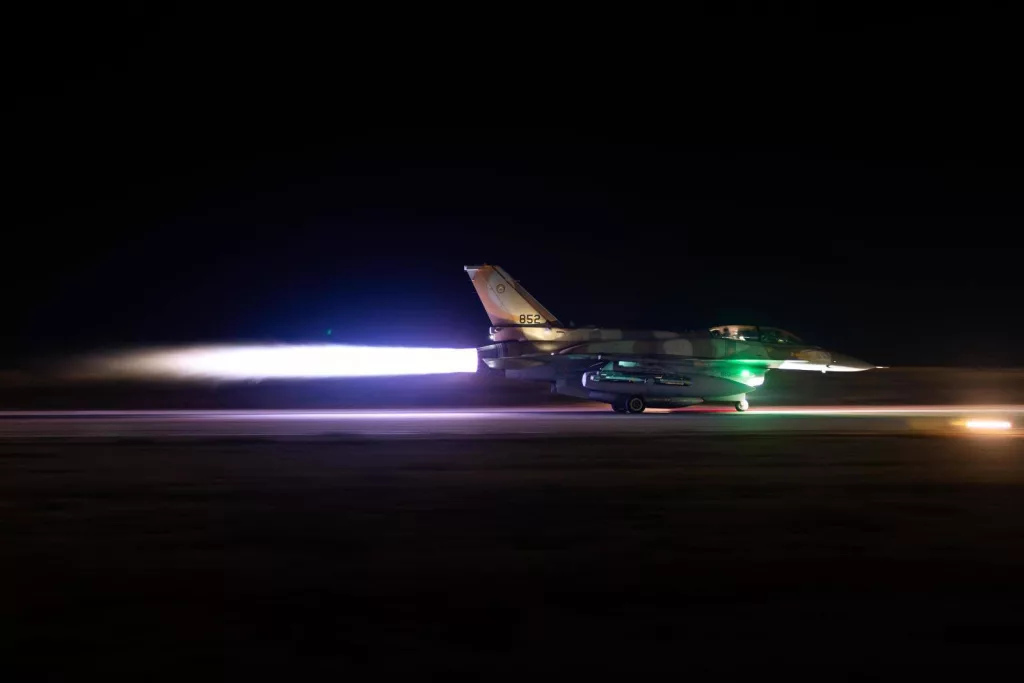 Армия обороны Израиля опубликовала кадры подготовки к боевому вылету истребителей F-35I, F-16I и F-15I в рамках операции «Сила льва» по нанесению ударов по территории Ирана