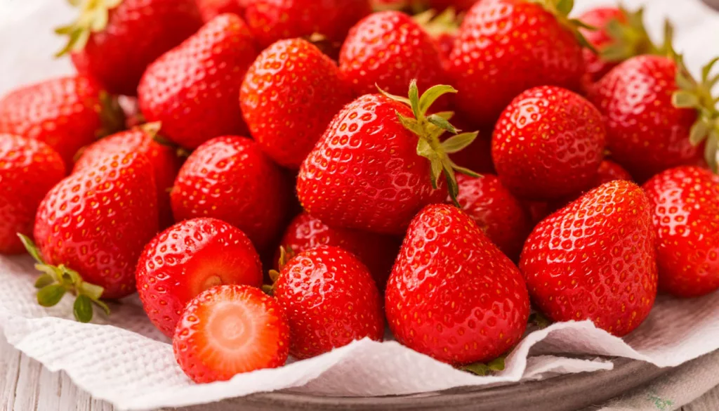 Как заморозить клубнику правильно: секрет сохранения вкуса и формы