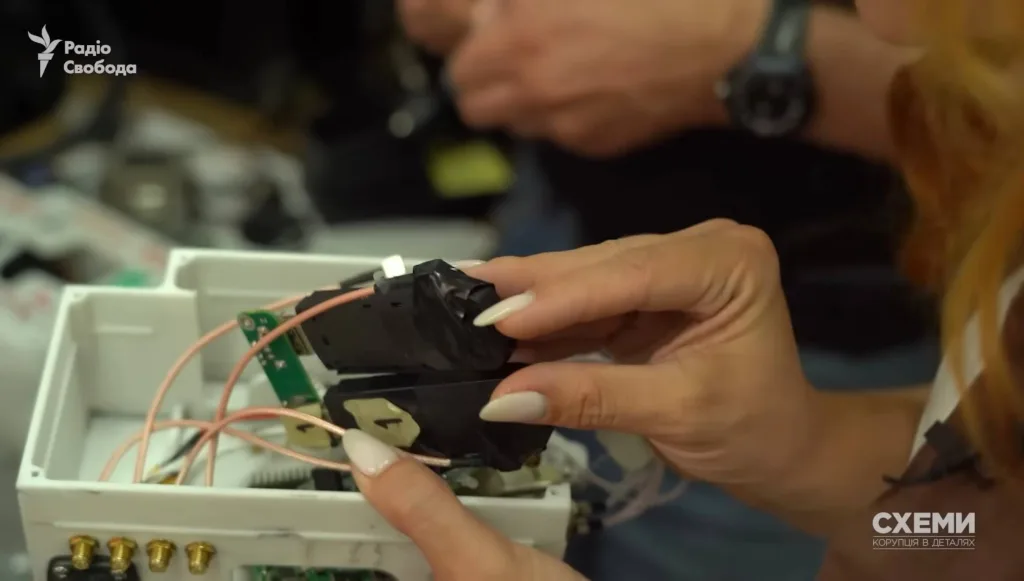 Модуль передачи данных с GSM-модемом, обнаруженный в перехваченном дроне-камикадзе «Герань-2»