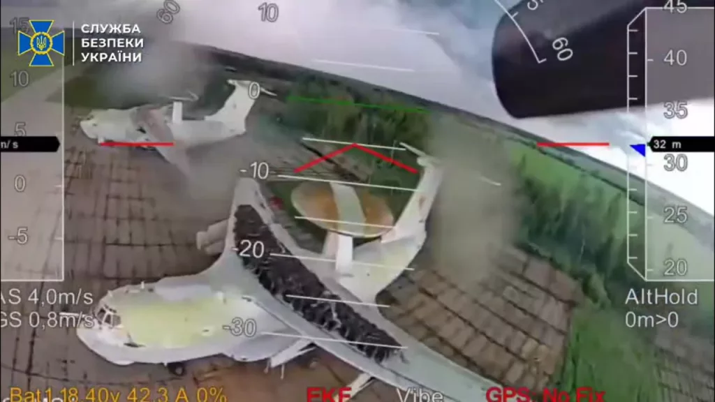 Полное видео ударов украинских FPV-дронов по российским авиабазам стратегической авиации