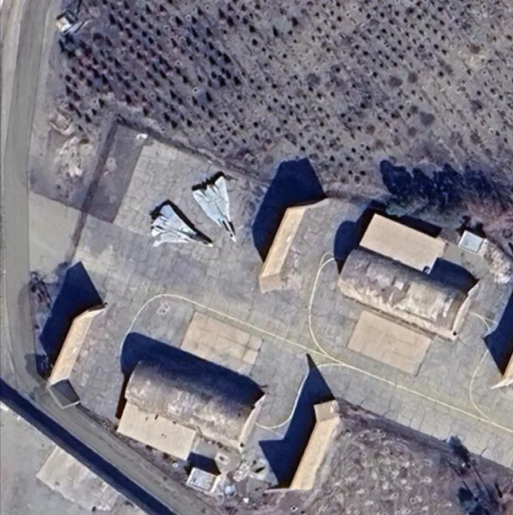 Израиль выбивает военную технику Ирана, используя авиацию