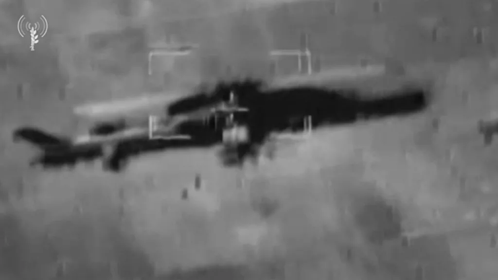 Заявлено как уничтожение 5 ударных вертолетов AH-1J (или их иранской версии Toufan) ударами ВВС Израиля