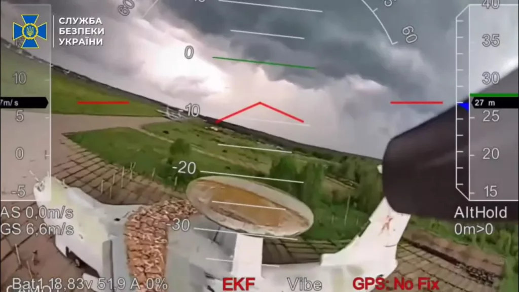 Полное видео ударов украинских FPV-дронов по российским авиабазам стратегической авиации