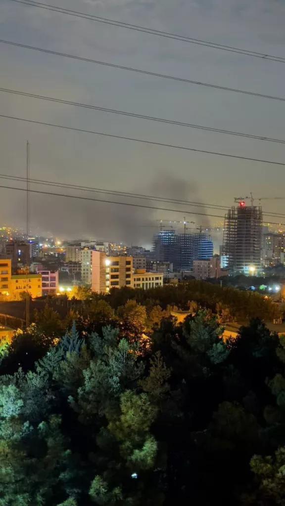 Израиль ночью всё-таки нанёс серию ударов по иранским объектам, связанным с ядерной энергетикой. Теперь Иран, если верить предыдущим заявлениям, будет отвечать