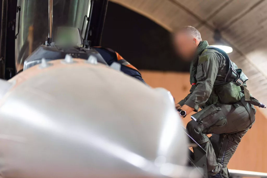 Армия обороны Израиля опубликовала кадры подготовки к боевому вылету истребителей F-35I, F-16I и F-15I в рамках операции «Сила льва» по нанесению ударов по территории Ирана