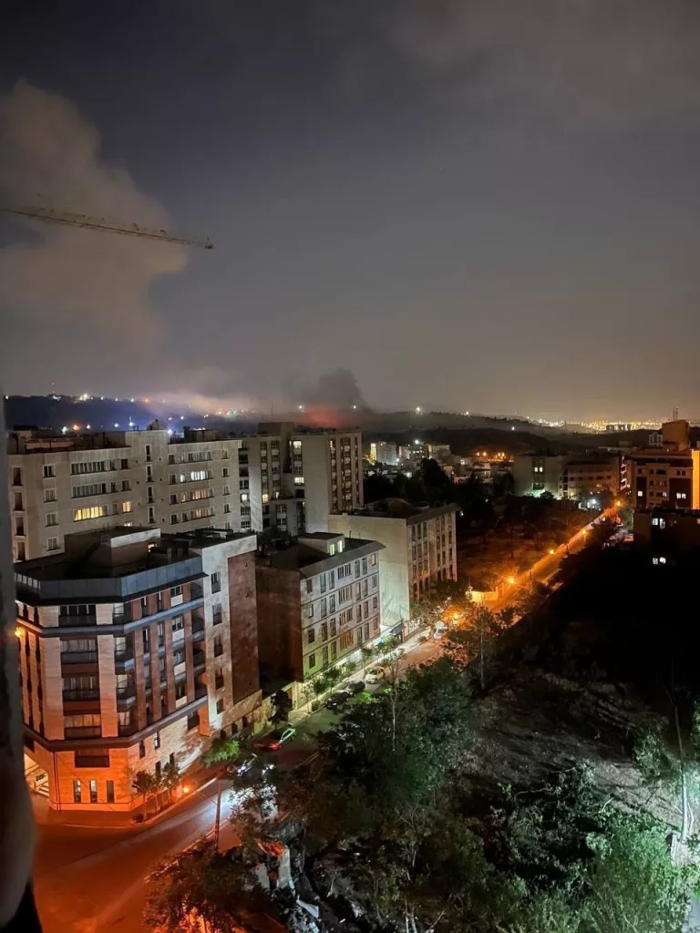 Израиль ночью всё-таки нанёс серию ударов по иранским объектам, связанным с ядерной энергетикой. Теперь Иран, если верить предыдущим заявлениям, будет отвечать