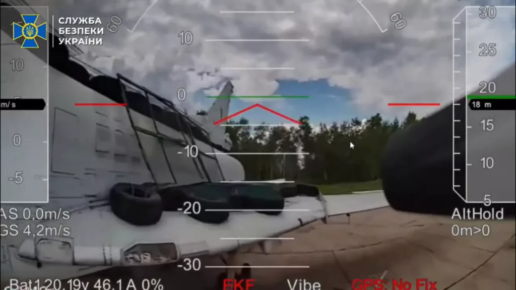 Полное видео ударов украинских FPV-дронов по российским авиабазам стратегической авиации