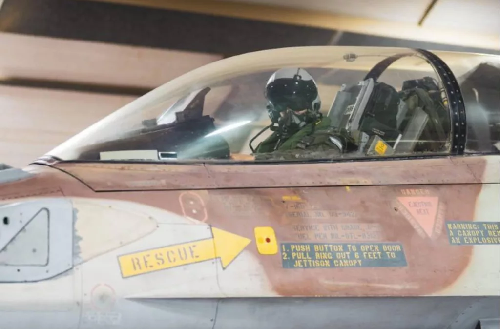 Армия обороны Израиля опубликовала кадры подготовки к боевому вылету истребителей F-35I, F-16I и F-15I в рамках операции «Сила льва» по нанесению ударов по территории Ирана