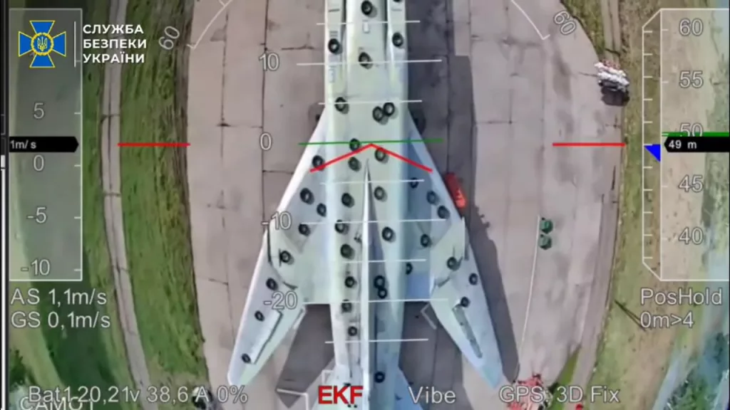 Полное видео ударов украинских FPV-дронов по российским авиабазам стратегической авиации