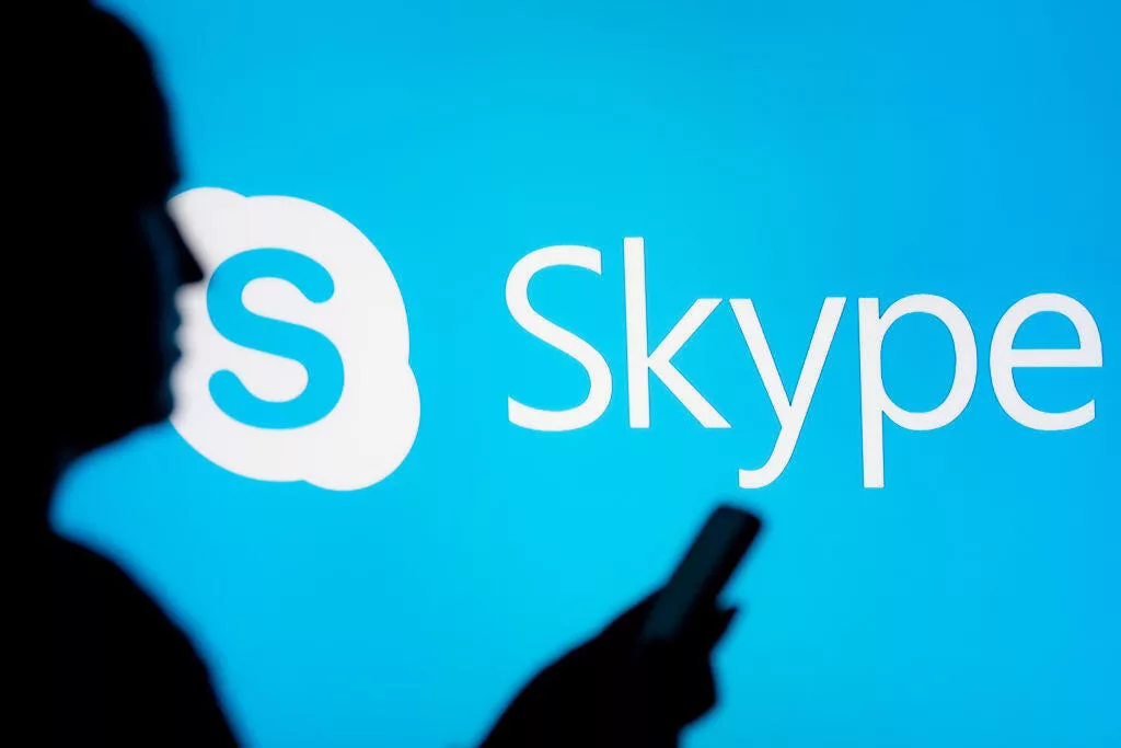 Skype официально закрыт: куда перейти пользователям и что ждать от Microsoft