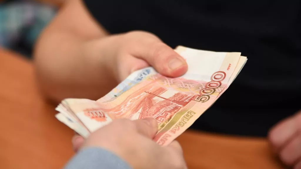 Как пенсионерам вернуть до 19 500 рублей за платное лечение