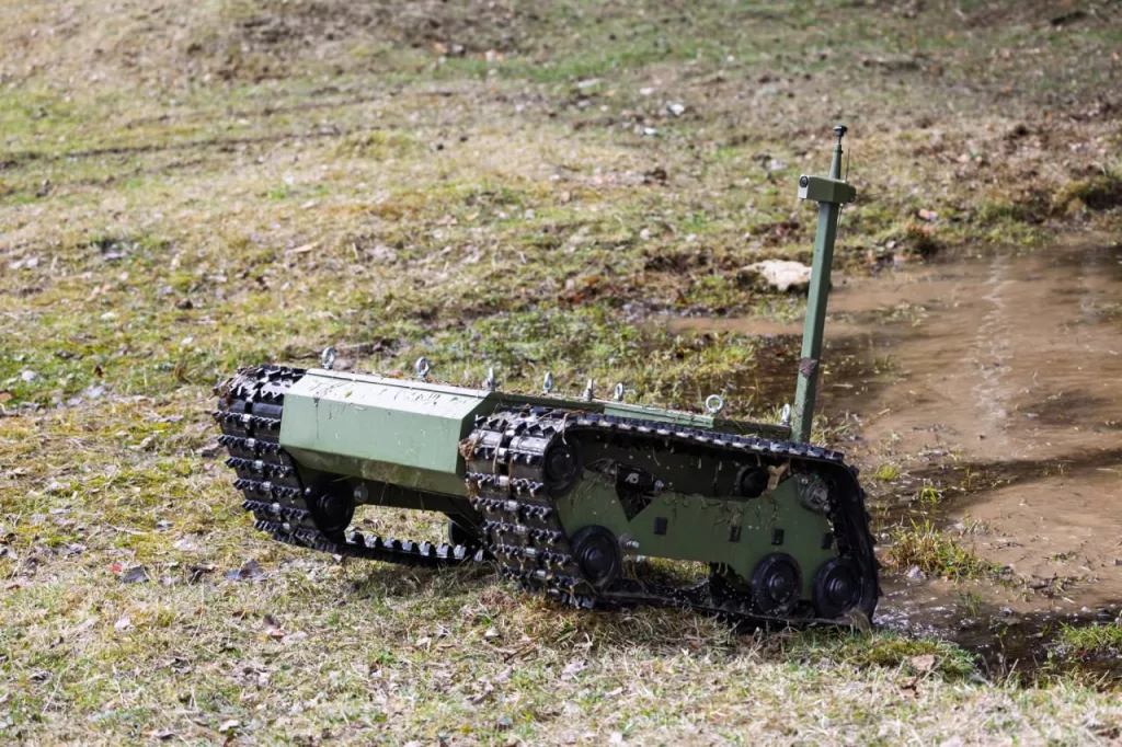 Чемезов доложил президенту РФ о поставках робототехнических комплексов для поддержки войск