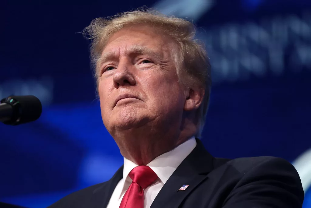 У президента США Дональда Трампа опять всё хорошо. По крайней мере, он так заявляет