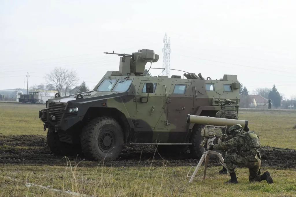 Операторы ПТРК «Корнет-Э» ВС Сербии