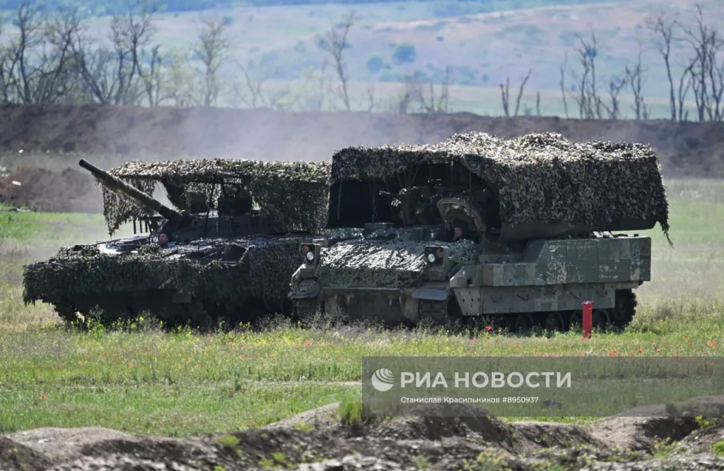 Ходовые испытания трофейной БМП "Брэдли" на полигоне в зоне СВО