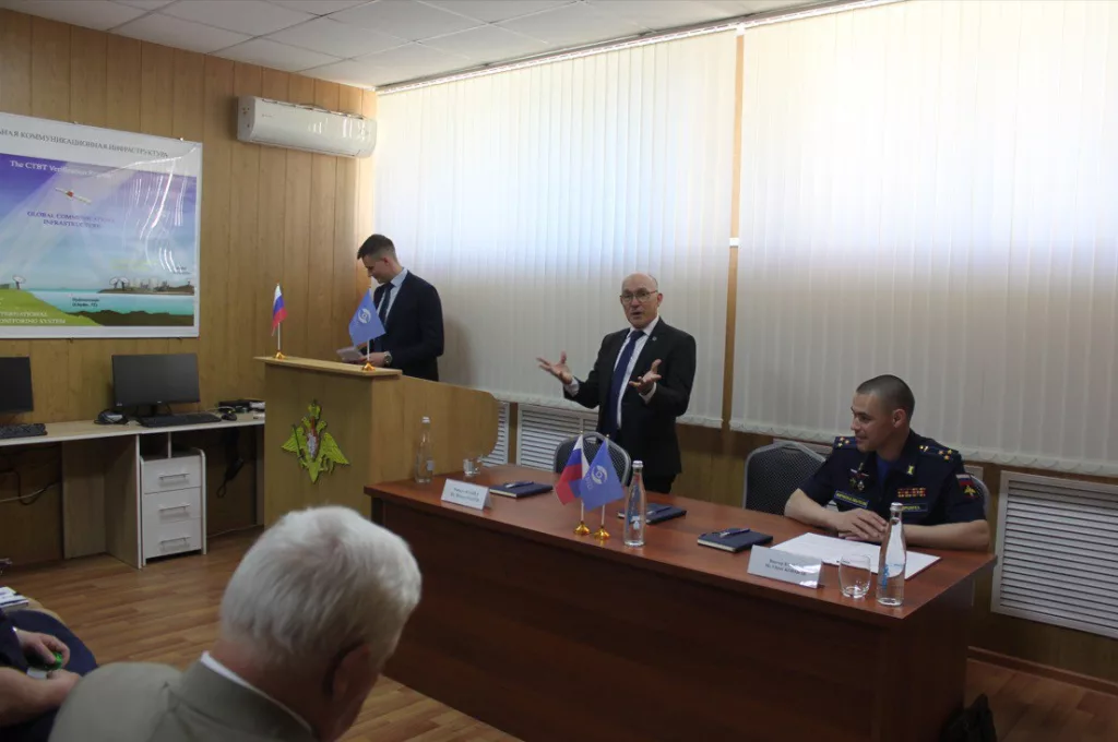 Визит Роберта Флойда в Россию: укрепление сотрудничества по мониторингу ядерных испытаний