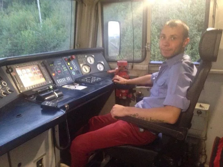 Герой дня. Погибший машинист Павел Мишин