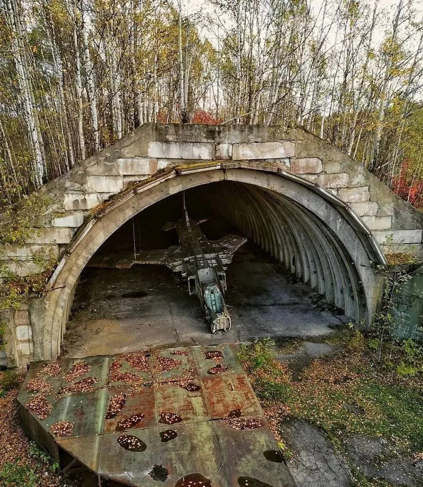 Заброшенный аэродром Смирных