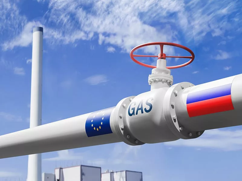 Еврокомиссия 17 июня должна представить план поэтапного отказа от импорта российского газа до конца 2027 года, сообщают источники Bloomberg. Речь идет о «нулевой квоте» на газ из России