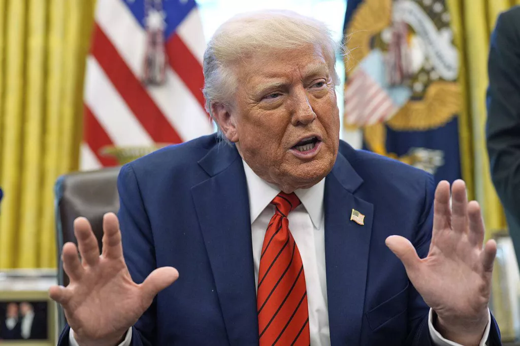 Трамп попросил Сенат пока не рассматривать законопроект о санкциях по РФ