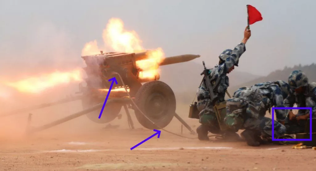 Похоже, что помимо 140-мм миномета, на вооружении ВС РФ засветилась также и 107-мм буксируемая РСЗО