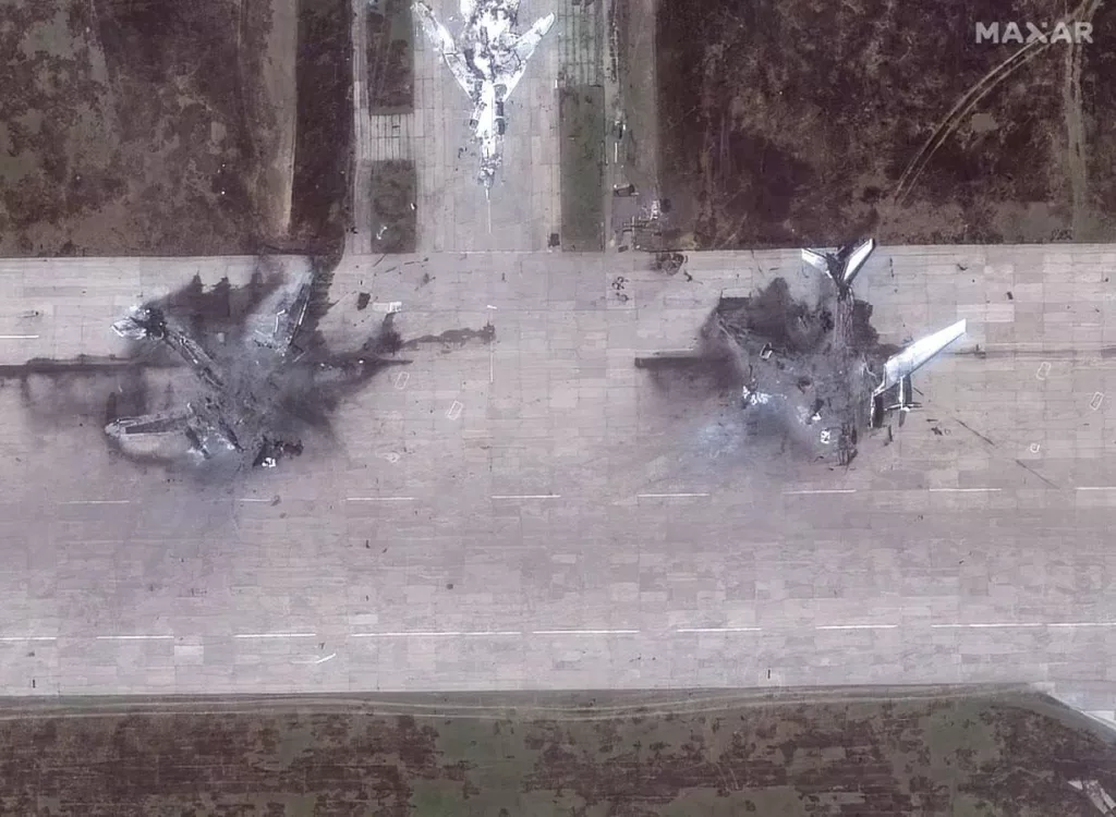 Если кто вдруг волновался за судьбу наших стратегов, то с ними все хорошо - замглавы МИД РФ Сергей Рябков заявил, что российские самолеты в ходе атаки Украины 1 июня были не уничтожены, а повреждены, и будут восстановлены