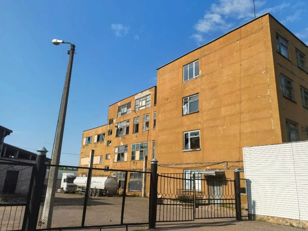 ВСУ ударили по Рыльску в Курской области. Предварительно, били из "Хаймарсов" — две ракеты