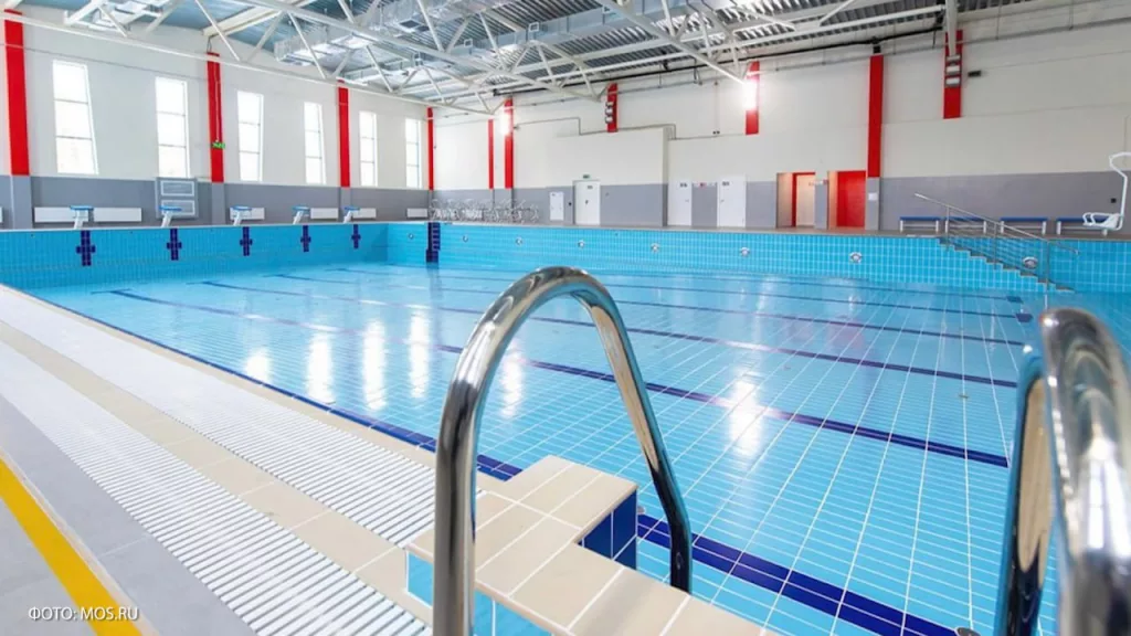 Больше 96 бассейнов построили в московских районах за 14 лет. Ещё 15 таких райских мест планируют поставить до 2027-го