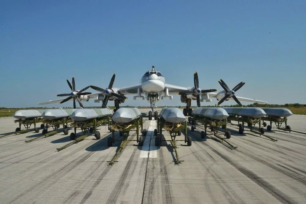 Мониторинговые каналы противника вновь заявляют о подготовке очередного масштабного ракетно-дронового удара по объектам на территории Украины