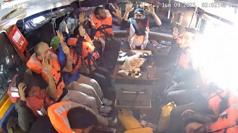 Израиль захватил судно с Гретой Тунберг на борту