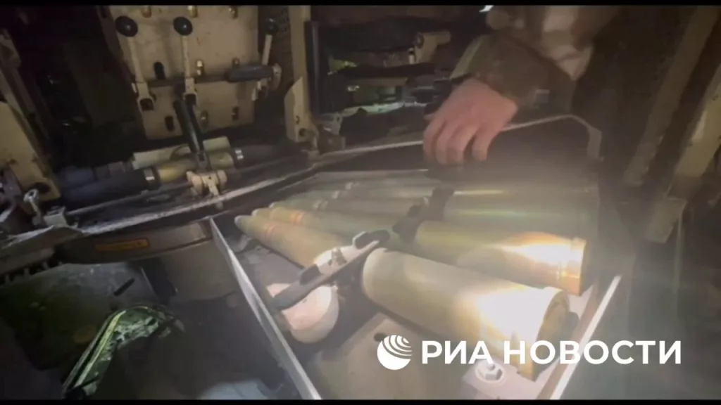 Отремонтированная трофейная шведская БМП CV9040 на вооружении российских десантников