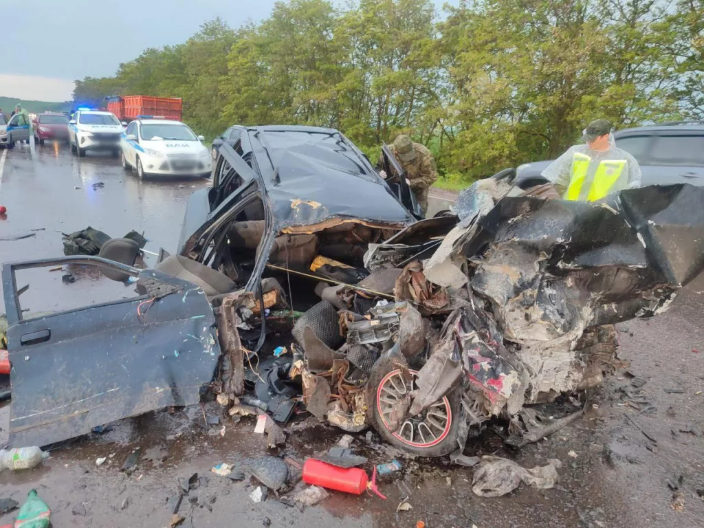 Хинштейн заявил о смерти военного, расстрелявшего из гранатомета дом в Судже