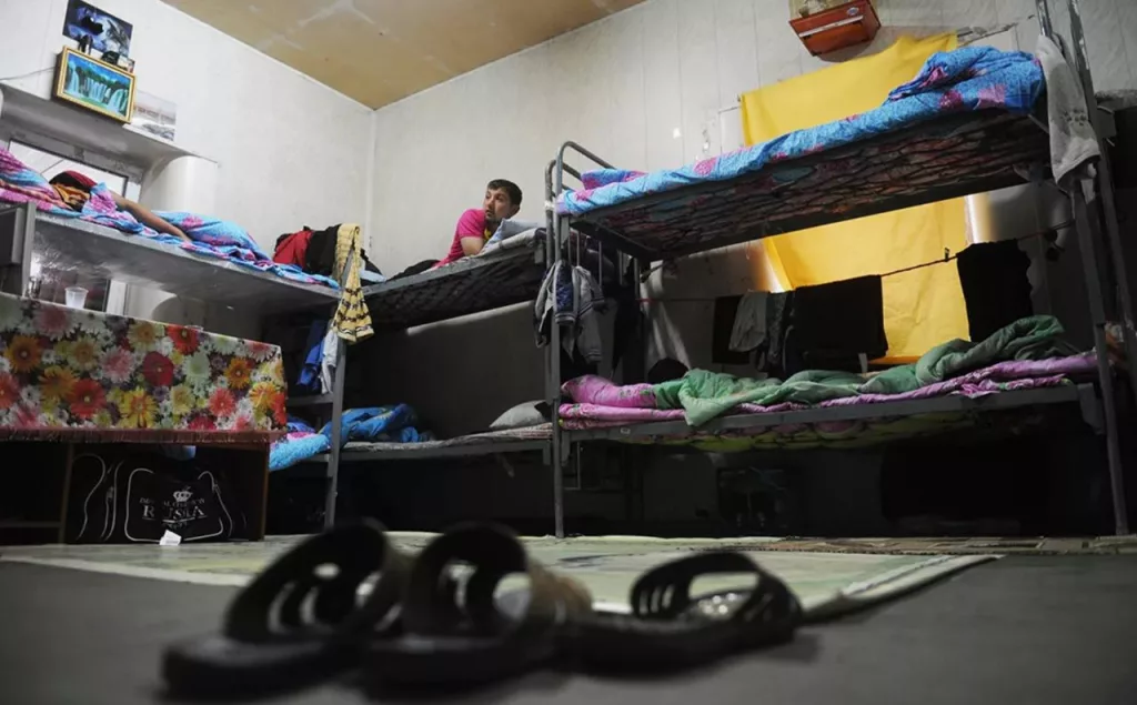 «Никаких резиновых квартир»: в ГД предложили ужесточить правила аренды жилья для мигрантов