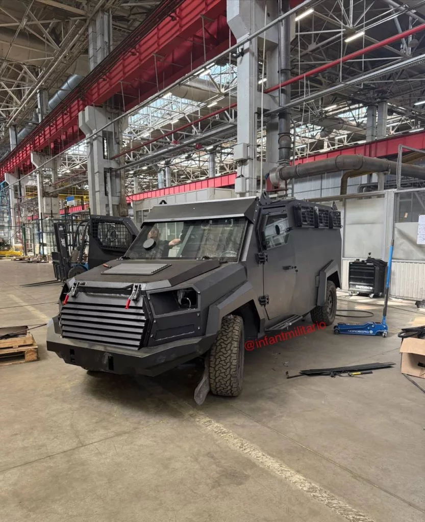 Засветился новый бронеавтомобиль «Хищник S»на шасси полноприводного автомобиля GW Poer King Kong от компании Blazar