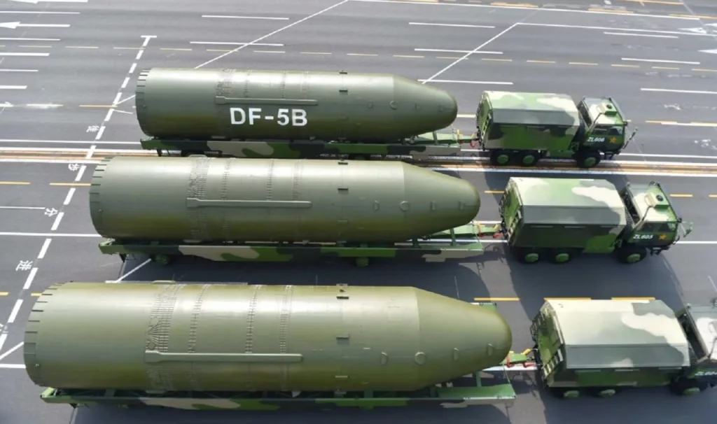 Китайская баллистическая ракета вызывает обеспокоенность