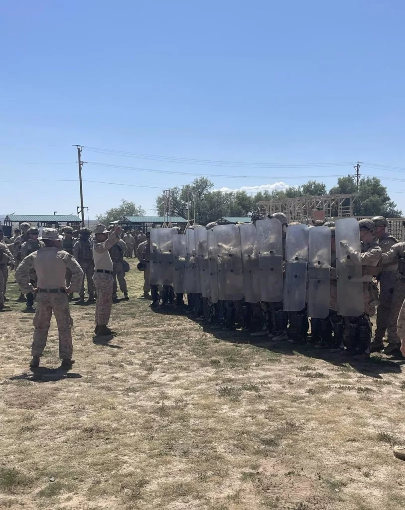 Трамп отправил морпехов в Лос-Анджелес: протесты вышли из-под контроля