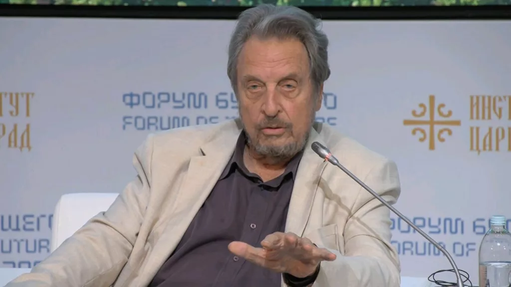 Илон Маск хотел купить ракету в России, но ему не продали, и он стал строить свою, сообщил его отец Эррол