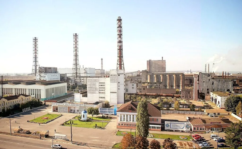 На Украине выставили на продажу предприятие "Сумыхимпром" - торги в срочном порядке назначили на 11 июня, стартовая цена - 1,1 миллиарда гривен