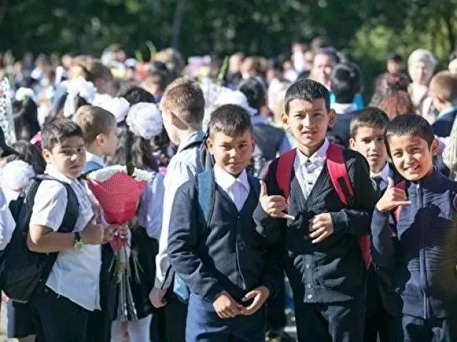 Около половины детей мигрантов, находящихся в России, не получают образование