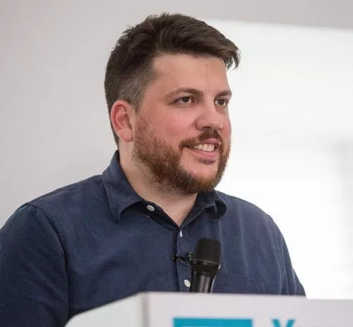 Иноагента и экс-главу ФБК* Леонида Волкова заочно приговорили к 18 годам колонии за экстремизм, фейки о ВС РФ и ряд других преступлений, сообщают СМИ