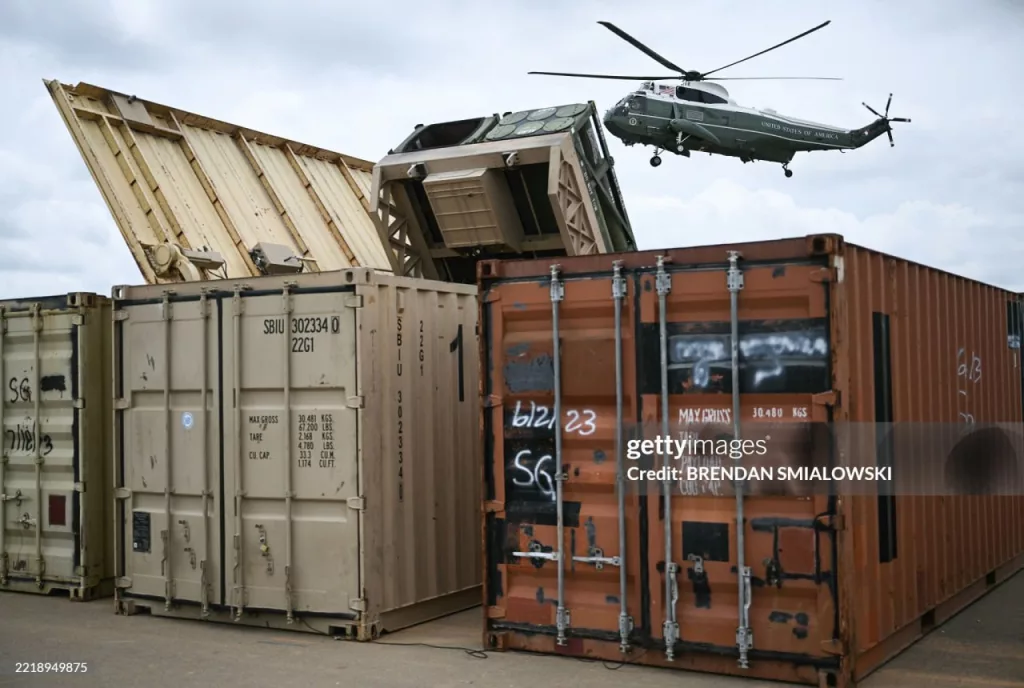 Фото вблизи того самого ракетного контейнера армии США, попавшего на видео с Трампом в в Форт Брэгг