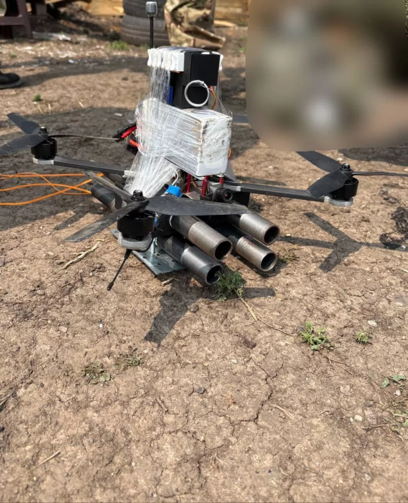 Российский FPV-дрон с 4-мя стволами 12-го калибра для противодействия украинским дронам в воздухе