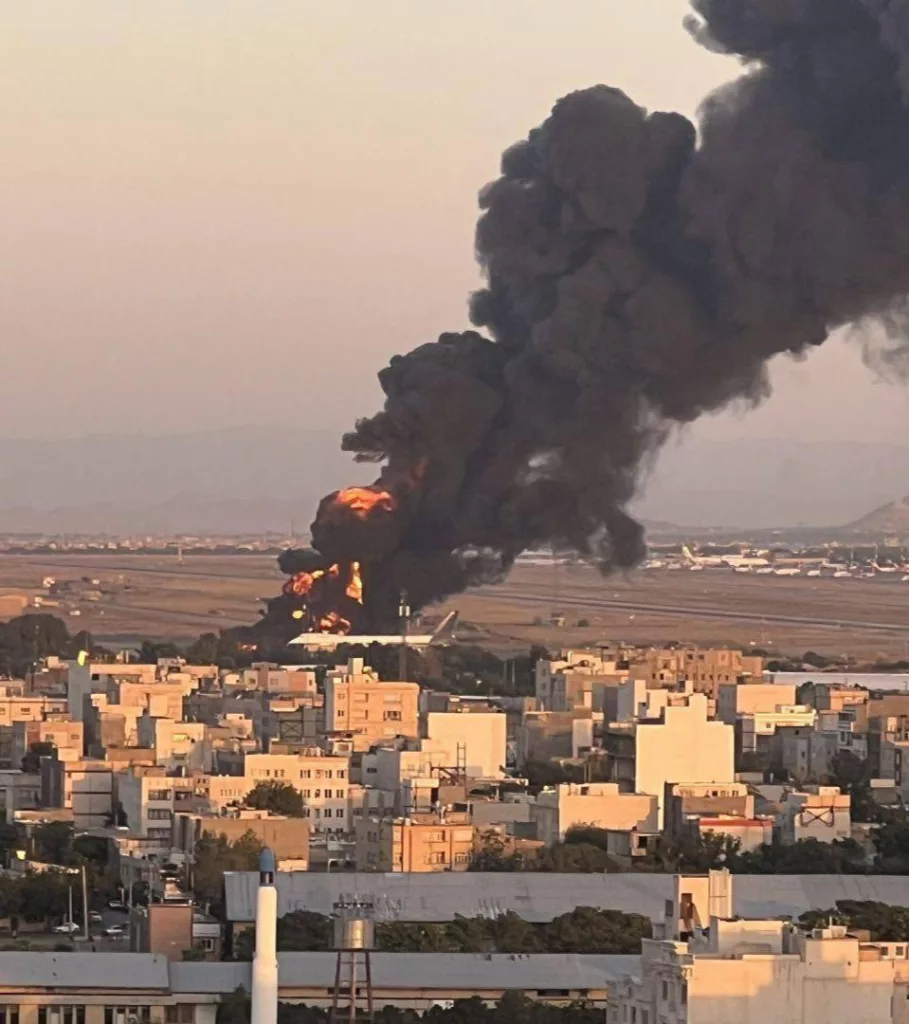 ВВС Израиля нанесли удар по Международному аэропорту Мешхед им. Шахида Хашеминежада (или в его районе) на северо-востоке Ирана