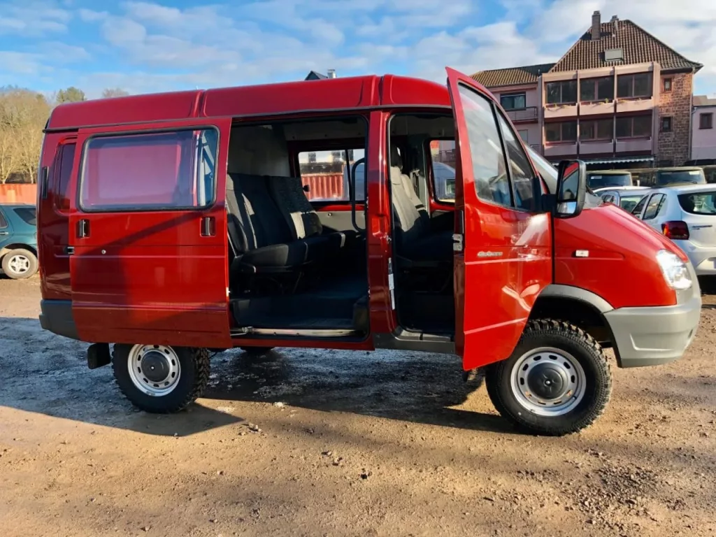 Параллельный импорт наоборот - в Германии появились ГАЗ «Соболь» 2025 года выпуска