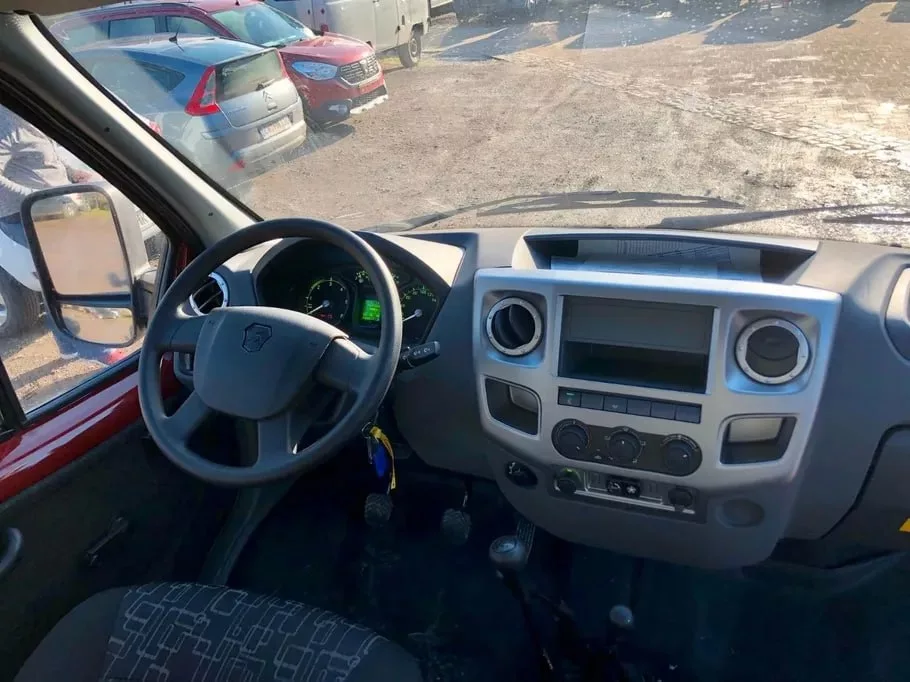 Параллельный импорт наоборот - в Германии появились ГАЗ «Соболь» 2025 года выпуска